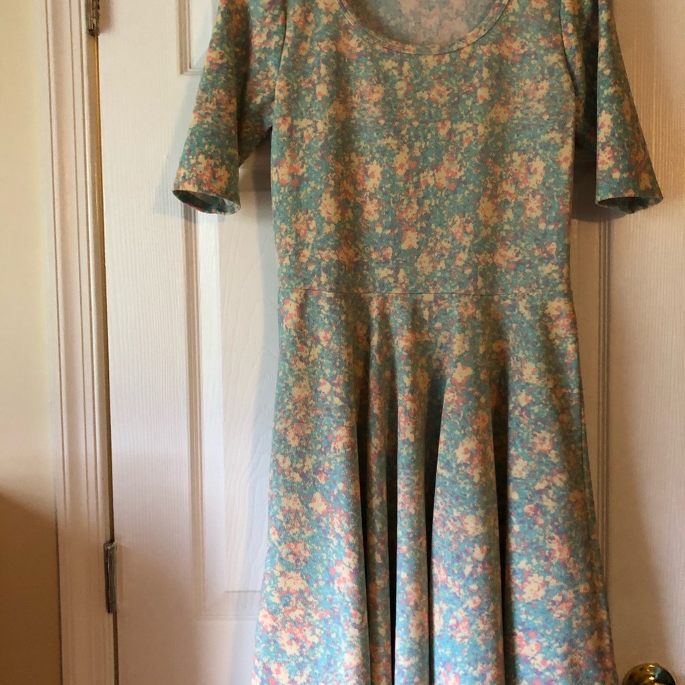 Like new Lularoe dress - Picture 4 of 4